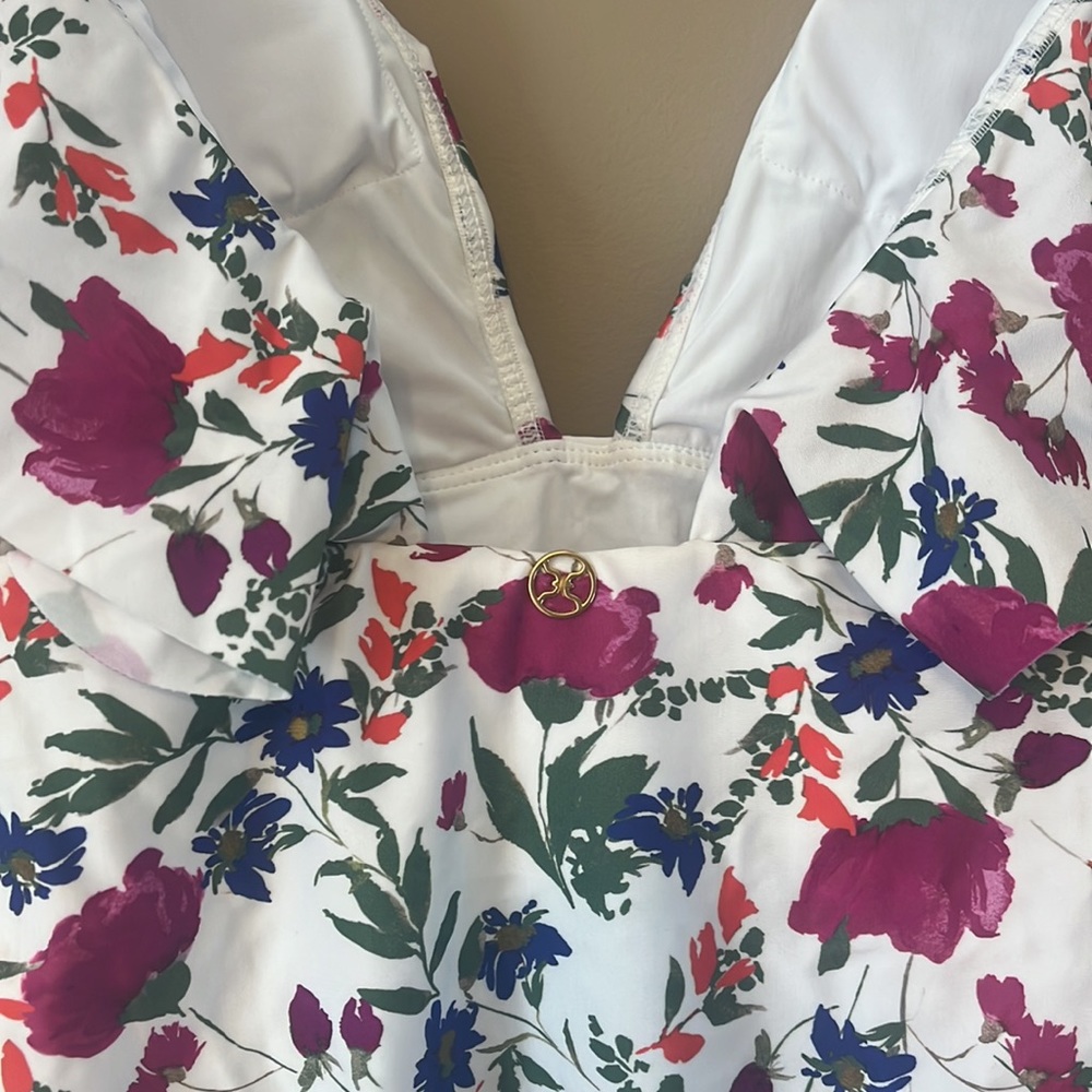 NWT ViX Ruffle V-plunge One-piece - Sexy Swimsuit - Picture 7 of 8